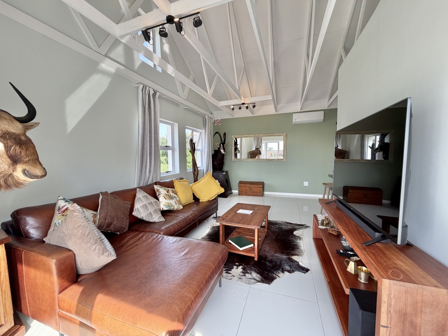 2 Bedroom Property for Sale in Wavecrest Eastern Cape